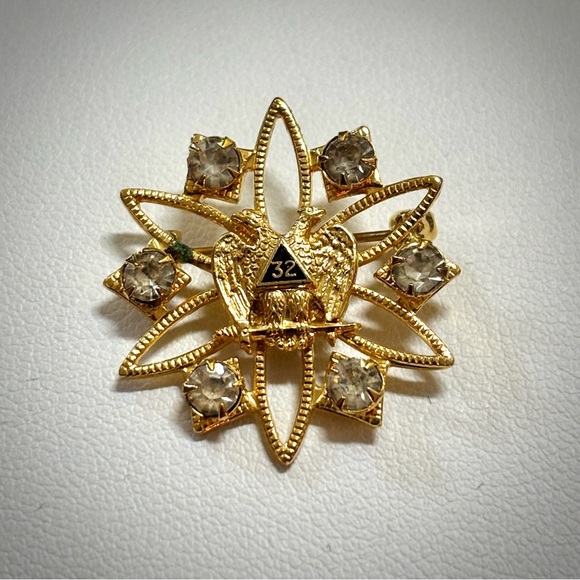 Jewelry - Vintage Scottish Rite 32nd Degree Gold and Rhinestone Double Eagle Brooch Pin